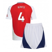 Billige Arsenal Ben White #4 Hjemmebanetrøje Børn 2024-25 Kort ærmer (+ bukser)