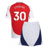 Billige Arsenal Raheem Sterling #30 Hjemmebanetrøje Børn 2024-25 Kort ærmer (+ bukser)