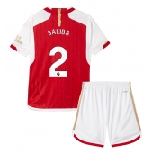 Billige Arsenal William Saliba #2 Hjemmebanetrøje Børn 2023-24 Kort ærmer (+ bukser)