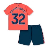 Billige Everton Jarrad Branthwaite #32 Udebanetrøje Børn 2023-24 Kort ærmer (+ bukser)