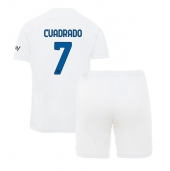 Billige Inter Milan Juan Cuadrado #7 Udebanetrøje Børn 2023-24 Kort ærmer (+ bukser)